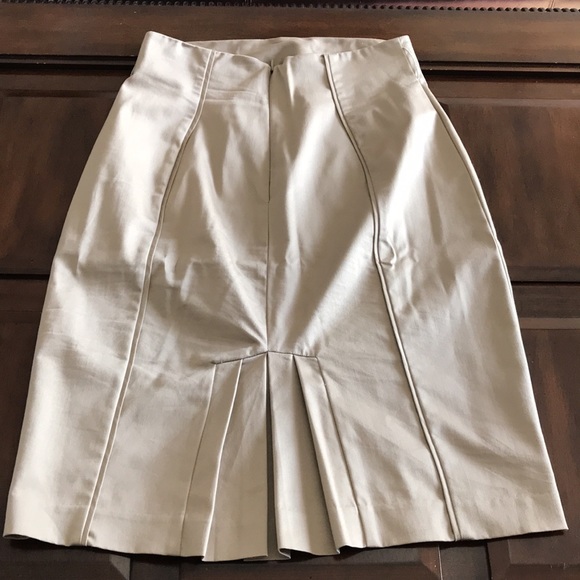 Women’s size 8 Worthington tan skirt - Picture 4 of 9